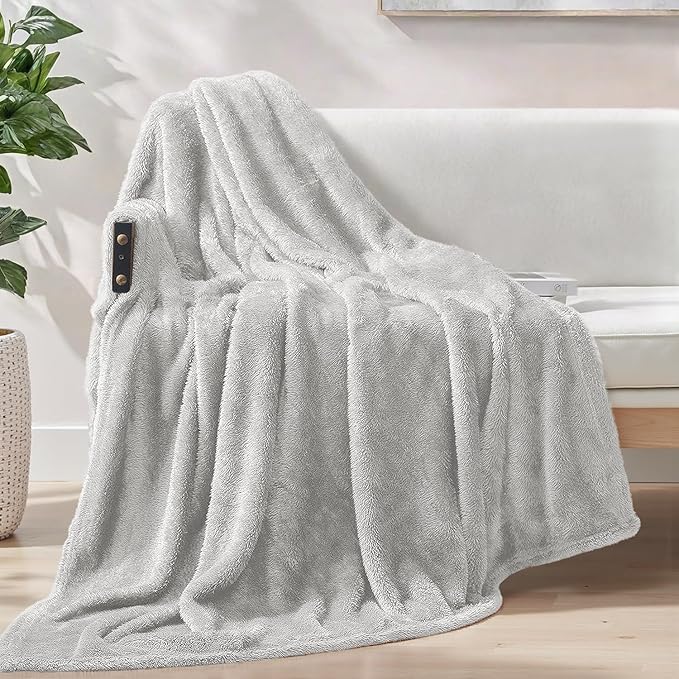 Exclusivo Mezcla Plush Fuzzy Fleece Throw Blanket Extra Large, Super Soft, Fluffy and Warm Blankets for Couch, Bed, Suitable for All Seasons (50x70 Inches, Light Grey)