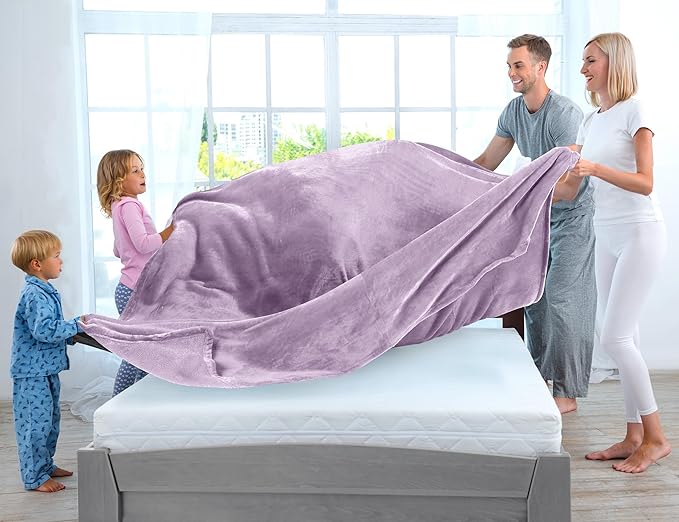 Utopia Bedding Fleece Blanket King Size Lilac 300GSM Luxury Fuzzy Soft Anti-Static Microfiber Bed Blanket (90x102 Inch)