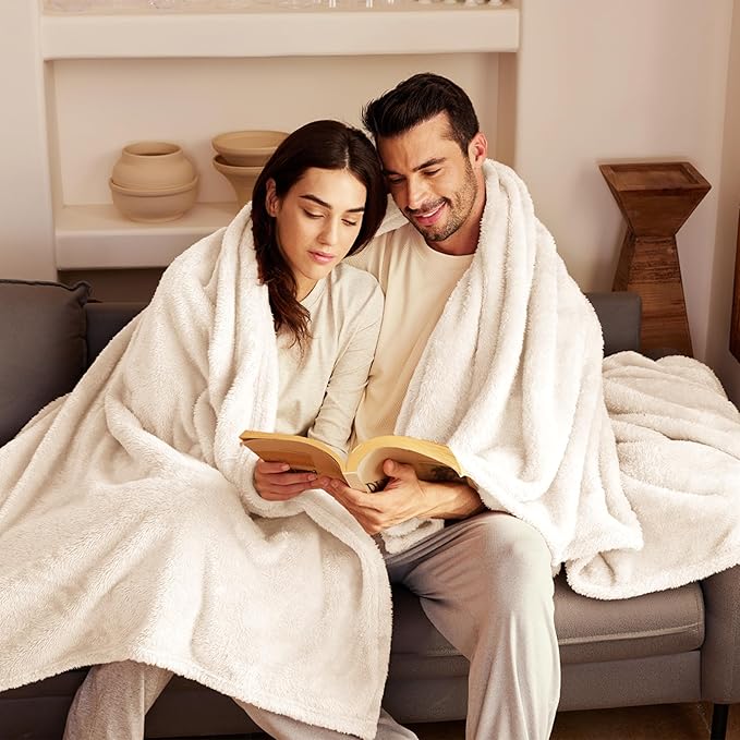 Exclusivo Mezcla Plush Fuzzy Fleece Bed Blanket Queen Size, Super Soft, Fluffy and Warm Blankets Suitable for All Seasons (Ivory, 90x90 Inches)