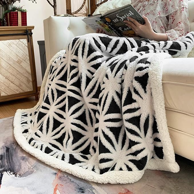 LOMAO Sherpa Fleece Blanket Fuzzy Soft Throw Blanket Dual Sided Blanket for Couch Sofa Bed (Black, 51''x63'')