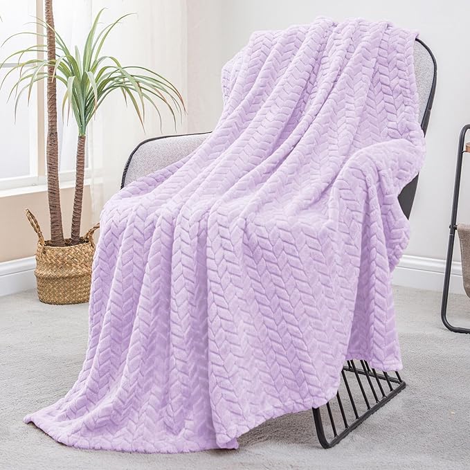 Exclusivo Mezcla Fleece Throw Blanket for Couch, 50x70 Inches Soft Cozy Jacquard Flannel Blankets, Lightweight Fuzzy Plush Warm Throws for Winter, Lilac Purple