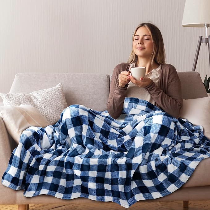 PAVILIA Buffalo Check Fleece Throw Blanket | Blue White Checkered Plaid Flannel Blanket | Soft Velvet Lightweight Microfiber Blanket for Couch Sofa | 50x60 Inches Checker Navy