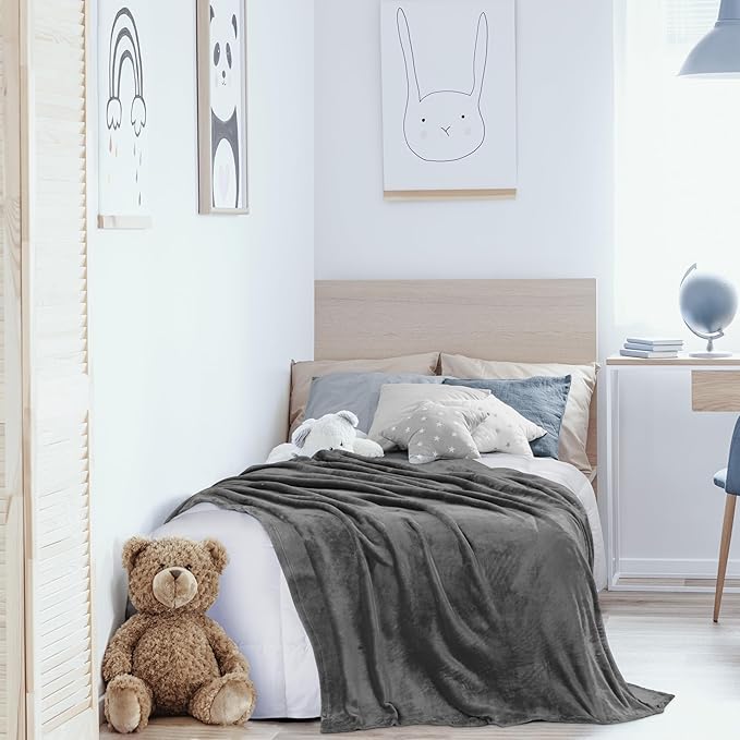 Utopia Bedding Fleece Blanket Twin Size Grey 300GSM Luxury Anti-Static Fuzzy Soft Microfiber Bed Blanket (90x66 Inch)