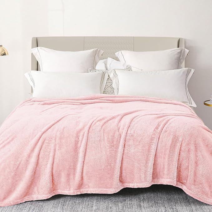 Exclusivo Mezcla Plush Fuzzy Fleece Bed Blanket Queen Size, Super Soft, Fluffy and Warm Blankets，Suitable for All Seasons (Light Pink, 90x90 Inches)