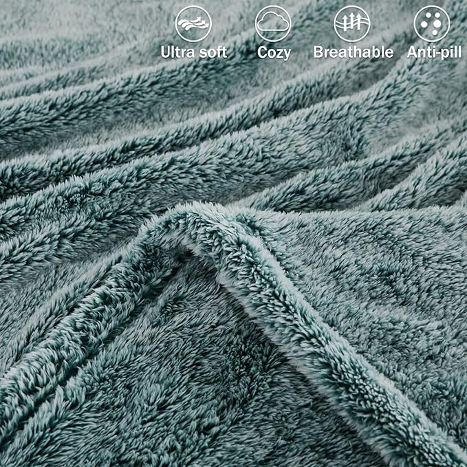 Exclusivo Mezcla Plush Fuzzy Fleece Throw Blanket Extra Large, Super Soft, Fluffy and Warm Blankets for Couch, Bed, Suitable for All Seasons (50x70 Inches, Mixed Green)