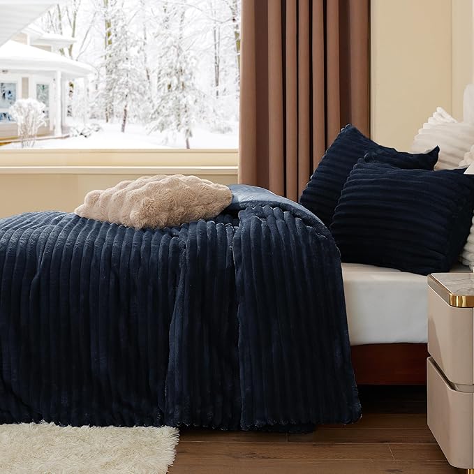 BEDELITE Fleece Oversized Queen Comforter Set -Super Soft & Warm Fluffy Navy Blue Bedding, Luxury Fuzzy Heavy Bed Set for Winter with 2 Pillow Cases