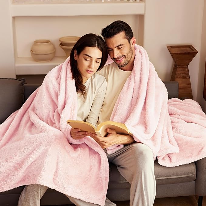 Exclusivo Mezcla Plush Fuzzy Fleece Bed Blanket Queen Size, Super Soft, Fluffy and Warm Blankets，Suitable for All Seasons (Light Pink, 90x90 Inches)