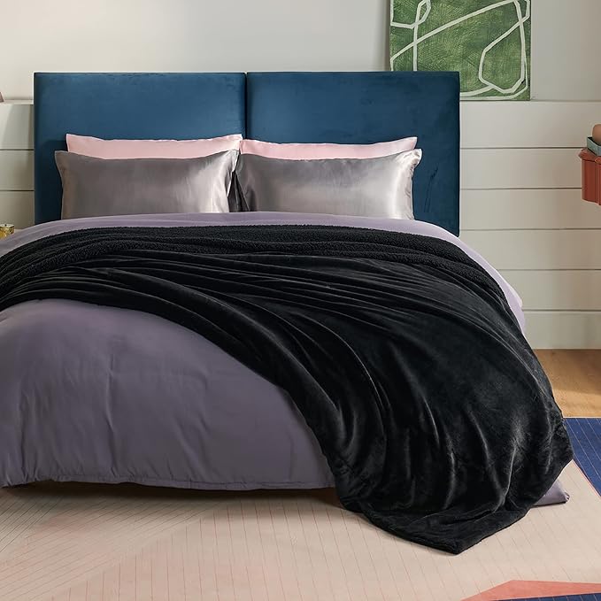 Bedsure GentleSoft Sherpa Fleece Blankets Queen Size for Bed - Thick and Warm Throw for Women and Men, Soft Fuzzy Plush Queen Blanket for Winter, Black, 90x90 Inches