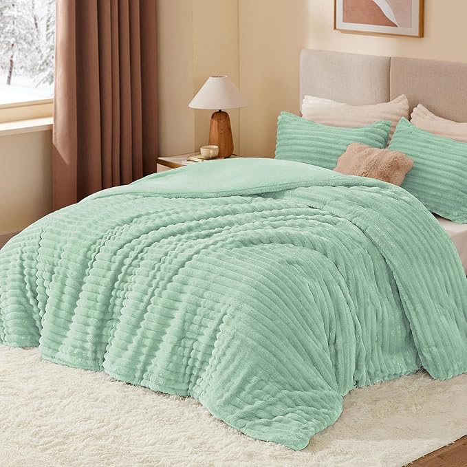 BEDELITE Fleece Twin Comforter Set -Super Soft & Warm Fluffy Light Green Bedding, Luxury Fuzzy Heavy Bed Set for Winter with 1 Pillow case