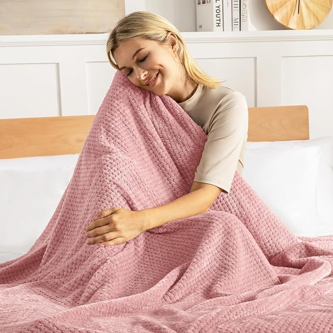 Exclusivo Mezcla Fleece Bed Blanket King Size, Super Soft and Warm Blankets for Couch, Sofa and Bed Waffle Textured, Cozy, Fuzzy and Lightweight (Dusty Pink, 90x104 Inches)