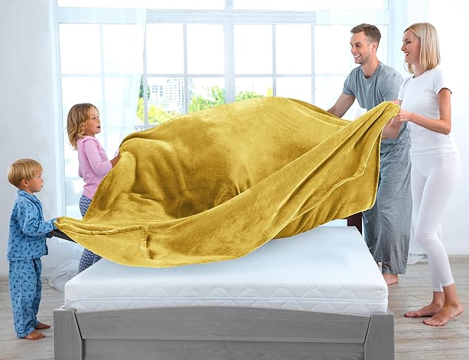 Utopia Bedding Fleece Blanket Queen Size Gold 300GSM Luxury Fuzzy Soft Anti-Static Microfiber Bed Blanket (90x90 Inch)