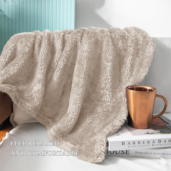 Exclusivo Mezcla Plush Fuzzy Fleece Throw Blanket Extra Large, Super Soft, Fluffy and Warm Blankets for Couch, Bed, Suitable for All Seasons (50x70 Inches, Camel)