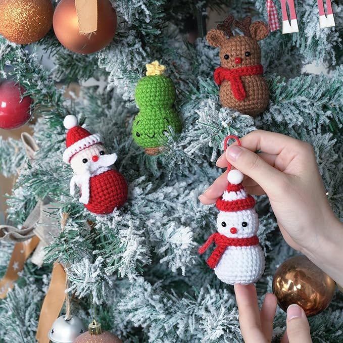 Wizardi Amigurumi DIY Crochet Kit - Santa, Reindeer, Christmas Tree and Snowman F07N8-M117