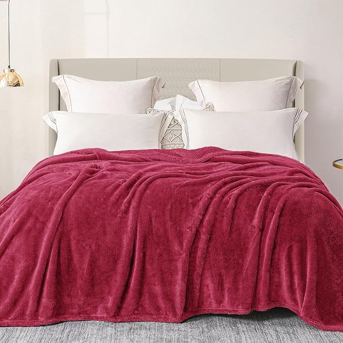 Exclusivo Mezcla Plush Fuzzy Fleece Bed Blanket King Size, Super Soft, Fluffy and Warm Blankets, Suitable for All Seasons (Deep Red, 90x104 Inches)