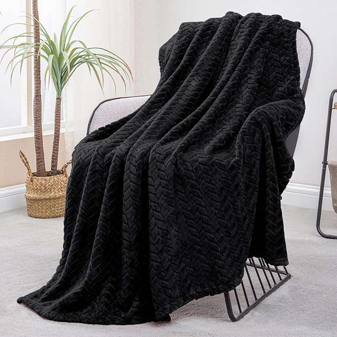 Exclusivo Mezcla Fleece Throw Blanket for Couch, 50x70 Inches Soft Cozy Jacquard Flannel Blankets, Lightweight Fuzzy Plush Warm Throws for Winter, Black