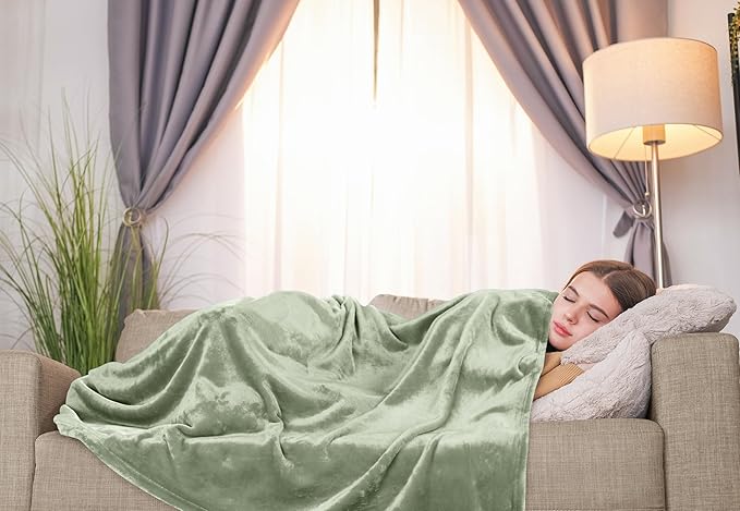 Utopia Bedding Fleece Blanket Twin Size Sage Green 300GSM Luxury Anti-Static Fuzzy Soft Microfiber Bed Blanket (60x80 Inch)