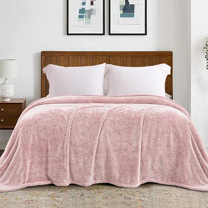 Exclusivo Mezcla Plush Fuzzy Fleece Throw Blanket Extra Large, Super Soft, Fluffy and Warm Blankets for Couch, Bed, Suitable for All Seasons (50x70 Inches, Mixed Dusty Pink)