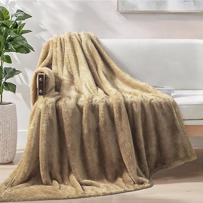 Exclusivo Mezcla Plush Fuzzy Fleece Throw Blanket Extra Large, Super Soft, Fluffy and Warm Blankets for Couch, Bed, Suitable for All Seasons (50x70 Inches, Brown)