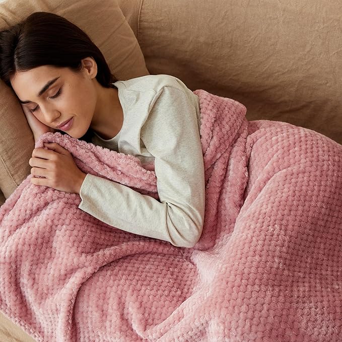 Exclusivo Mezcla Fleece Bed Blanket Twin Size, Super Soft and Warm Blankets for Couch, Sofa and Bed Waffle Textured, Cozy, Fuzzy and Lightweight (Dusty Pink, 90x66 Inches)