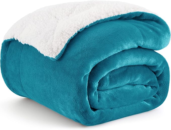 Bedsure GentleSoft Sherpa Fleece Throw Blanket for Couch - Thick and Warm Throw for Women and Men, Soft Fuzzy Plush Blanket for Winter, Teal, 50x60 Inches