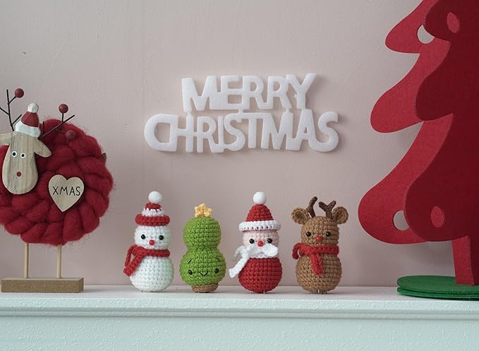 Wizardi Amigurumi DIY Crochet Kit - Santa, Reindeer, Christmas Tree and Snowman F07N8-M117
