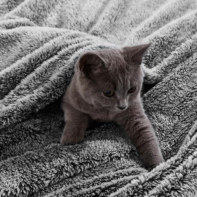 Exclusivo Mezcla Plush Fuzzy Fleece Throw Blanket Extra Large, Super Soft, Fluffy and Warm Blankets for Couch, Bed, Suitable for All Seasons (50x70 Inches, Mixed Black)