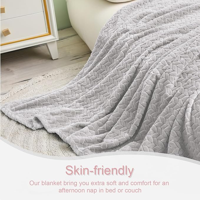 Exclusivo Mezcla Fleece Throw Blanket for Couch, 50x70 Inches Soft Cozy Jacquard Flannel Blankets, Lightweight Fuzzy Plush Warm Throws for Winter, Light Grey