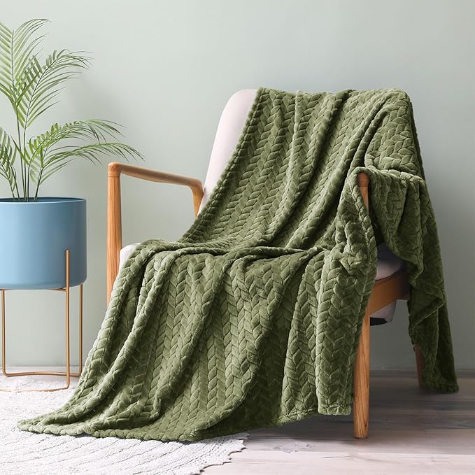 Exclusivo Mezcla Fleece Throw Blanket for Couch, 50x70 Inches Soft Cozy Jacquard Flannel Blankets, Lightweight Fuzzy Plush Warm Throws for Winter, Olive Green