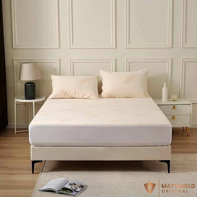 Waterproof Organic Mattress Protector Queen - Organic Cotton Breathable Mattress Pad Cover - 250 GSM Comfort - Deep Pocket - Fitted Comfort