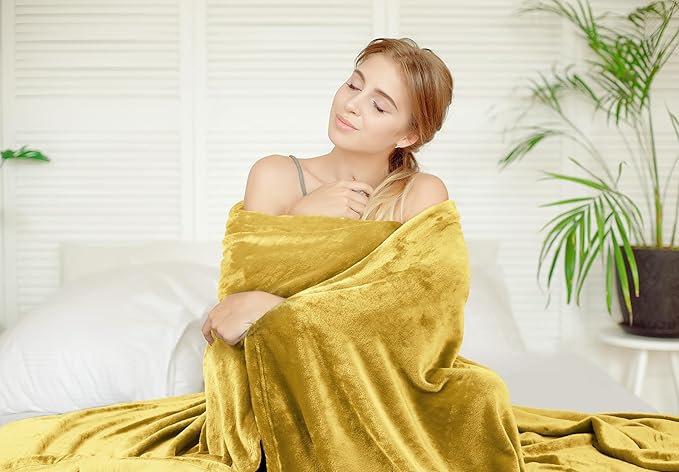 Utopia Bedding Fleece Blanket Queen Size Gold 300GSM Luxury Fuzzy Soft Anti-Static Microfiber Bed Blanket (90x90 Inch)