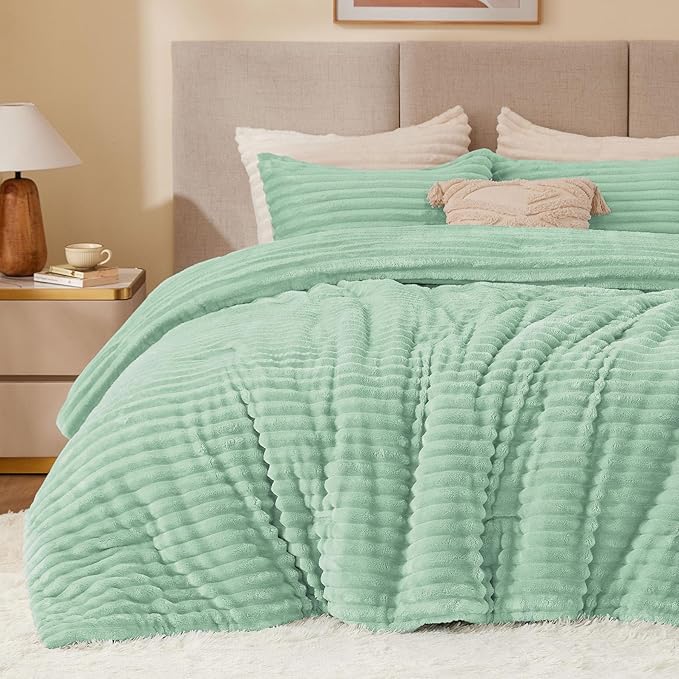 BEDELITE Fleece Twin Comforter Set -Super Soft & Warm Fluffy Light Green Bedding, Luxury Fuzzy Heavy Bed Set for Winter with 1 Pillow case