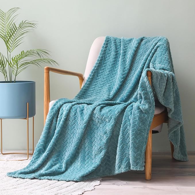 Exclusivo Mezcla Fleece Throw Blanket for Couch, 50x70 Inches Soft Cozy Jacquard Flannel Blankets, Lightweight Fuzzy Plush Warm Throws for Winter, Slate Blue
