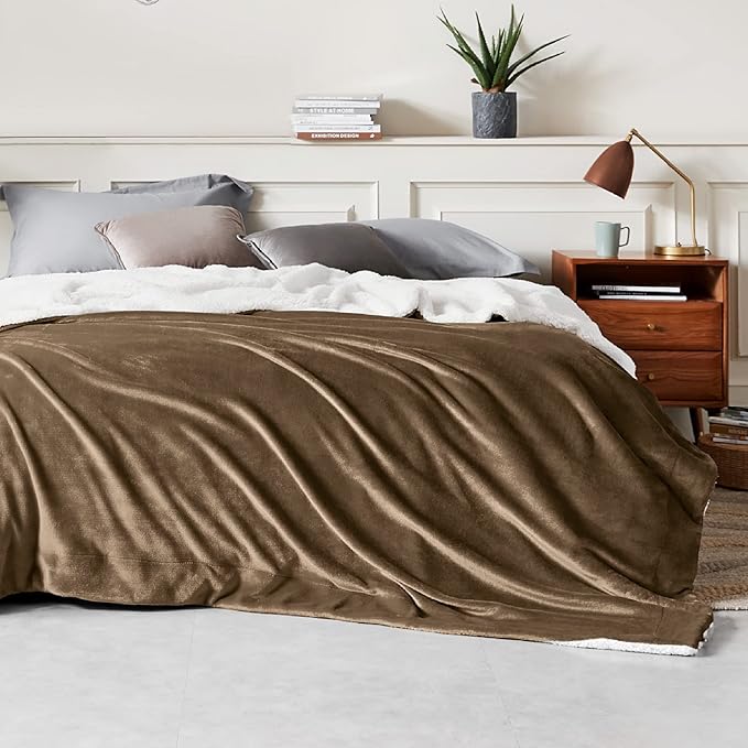 Bedsure GentleSoft Sherpa Fleece Blankets King Size for Bed - Thick and Warm Throw for Women and Men, Soft Fuzzy Plush King Blanket for Winter, Camel, 108x90 Inches