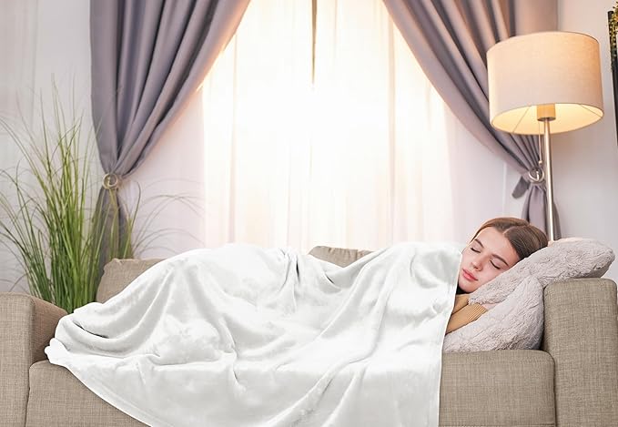Utopia Bedding Fleece Blanket Twin Size White 300GSM Luxury Anti-Static Fuzzy Soft Microfiber Bed Blanket (60x80 Inch)