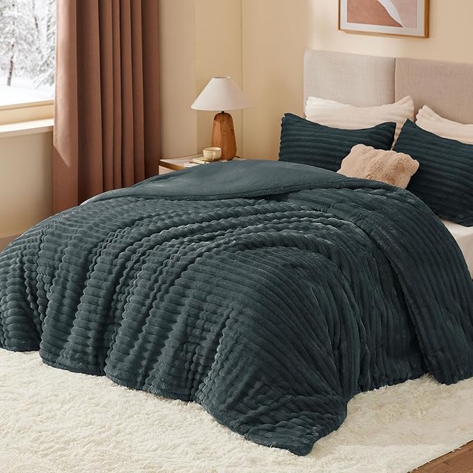 BEDELITE Fleece King Comforter Set -Super Soft & Warm Fluffy Dark Grey Bedding, Luxury Fuzzy Heavy Bed Set for Winter with 2 Pillow Cases
