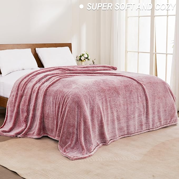 Exclusivo Mezcla Plush Fuzzy Fleece Bed Blanket King Size, Super Soft, Fluffy and Warm Blankets, Suitable for All Seasons (Mixed Deep Red, 90x104 Inches)