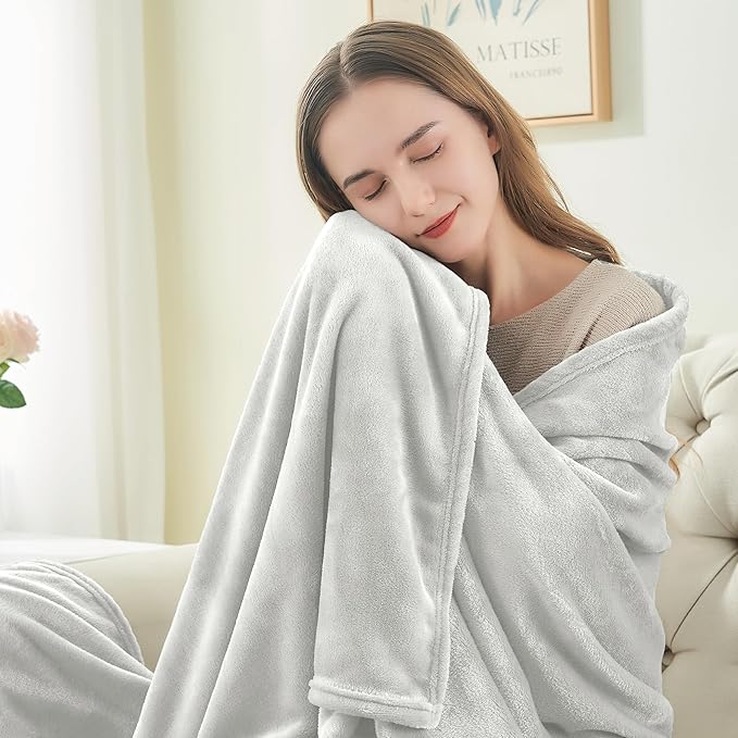 BEDELITE Fleece Blanket Dove Grey Throw Blankets for Couch & Bed, Luxury Plush Cozy Fuzzy Blanket 50x60 inches, Super Soft Warm Lightweight Throw Blanket for Travel Camping
