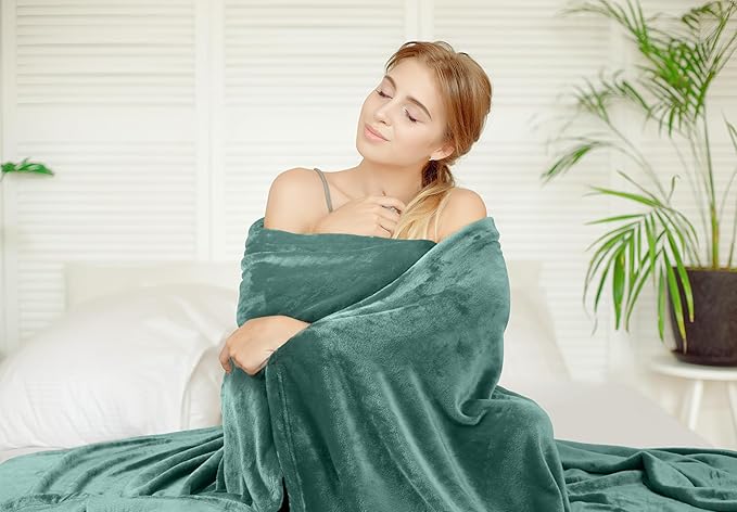 Utopia Bedding Fleece Blanket Twin Size Celadon 300GSM Luxury Anti-Static Fuzzy Soft Microfiber Bed Blanket (60x80 Inch)