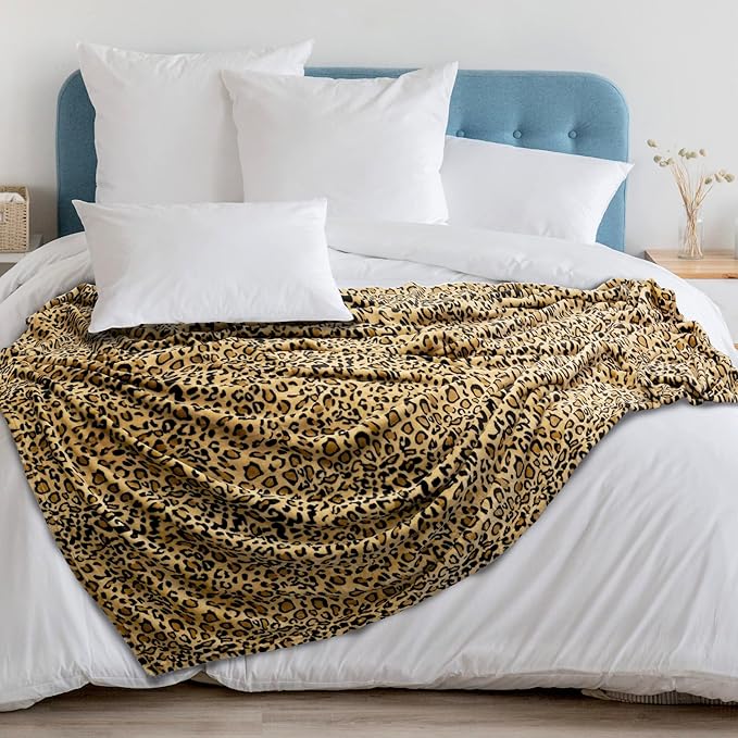 PAVILIA Cheetah Fleece Throw Blanket | Cheetah Leopard Animal Print Flannel Blanket | Soft Velvet Lightweight Microfiber Blanket for Couch Sofa | 50x60 Inches