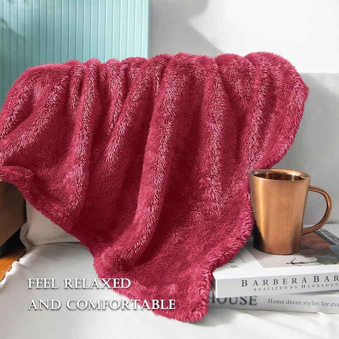 Exclusivo Mezcla Plush Fuzzy Fleece Bed Blanket King Size, Super Soft, Fluffy and Warm Blankets, Suitable for All Seasons (Deep Red, 90x104 Inches)