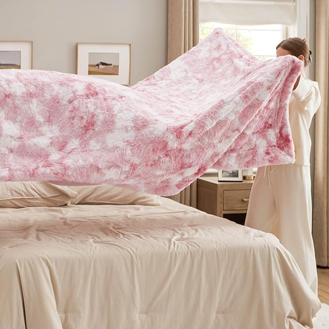 Bedsure GentleSoft Sherpa Fluffy Blanket Queen Size for Bed - Fleece Warm and Cozy for Women Gift, Plush & Fuzzy Faux Fur Blanket for Couch, Sofa and Decor, Tie Dye Design, Pink, 90x90 Inches