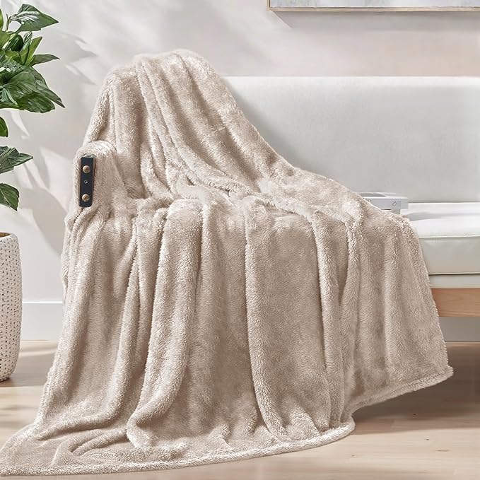 Exclusivo Mezcla Plush Fuzzy Fleece Throw Blanket Extra Large, Super Soft, Fluffy and Warm Blankets for Couch, Bed, Suitable for All Seasons (50x70 Inches, Camel)