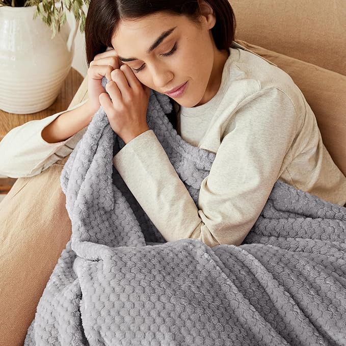 Exclusivo Mezcla Fleece Bed Blanket Queen Size, Super Soft and Warm Blankets for Couch, Sofa and Bed Waffle Textured, Cozy, Fuzzy and Lightweight (Light Grey, 90x90 Inches)