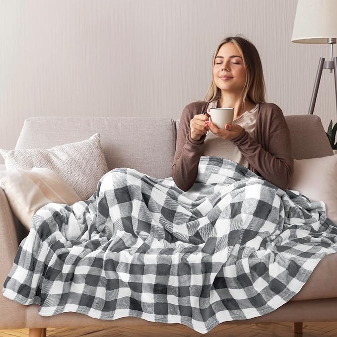 PAVILIA Light Grey Buffalo Plaid Throw Blanket for Couch, Soft Checkered Flannel Fleece Blanket for Sofa, Grey White Plaid Decorative Couch Throw, Warm Cozy All Season Fall Blanket Decor Gift, 50x60