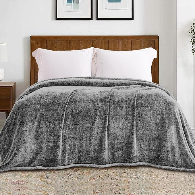 Exclusivo Mezcla Plush Fuzzy Fleece Throw Blanket Extra Large, Super Soft, Fluffy and Warm Blankets for Couch, Bed, Suitable for All Seasons (50x70 Inches, Mixed Black)