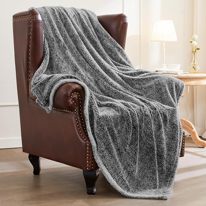 Exclusivo Mezcla Plush Fuzzy Fleece Throw Blanket Extra Large, Super Soft, Fluffy and Warm Blankets for Couch, Bed, Suitable for All Seasons (50x70 Inches, Mixed Black)