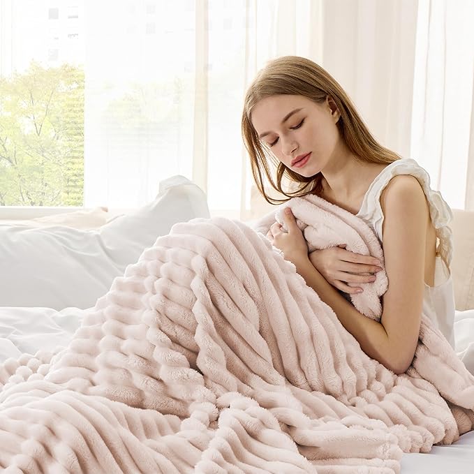Bedsure GentleSoft Crystal Pink Twin Blanket for Bed - Super Soft Cozy Blankets for Women, Cute Large Blanket for Girls, 66x90 Inches