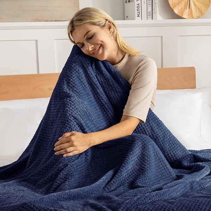 Exclusivo Mezcla Fleece Bed Blanket King Size, Super Soft and Warm Blankets for Couch, Sofa and Bed Waffle Textured, Cozy, Fuzzy and Lightweight (Navy Blue, 90x104 Inches)
