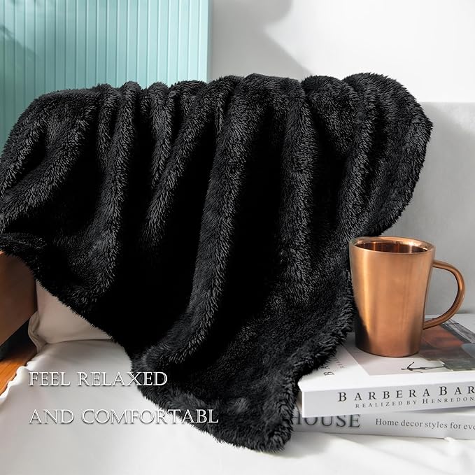 Exclusivo Mezcla Plush Fuzzy Fleece Bed Blanket King Size, Super Soft, Fluffy and Warm Blankets, Suitable for All Seasons (Black, 90x104 Inches)