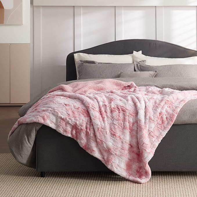 Bedsure GentleSoft Sherpa Fluffy Throw Blanket - Fleece Warm and Cozy Throw for Women Gift, Plush & Fuzzy Faux Christmas Fur Blanket for Couch, Sofa, Bed Decor, Tie Dye Design, Pink, 50x60 Inches